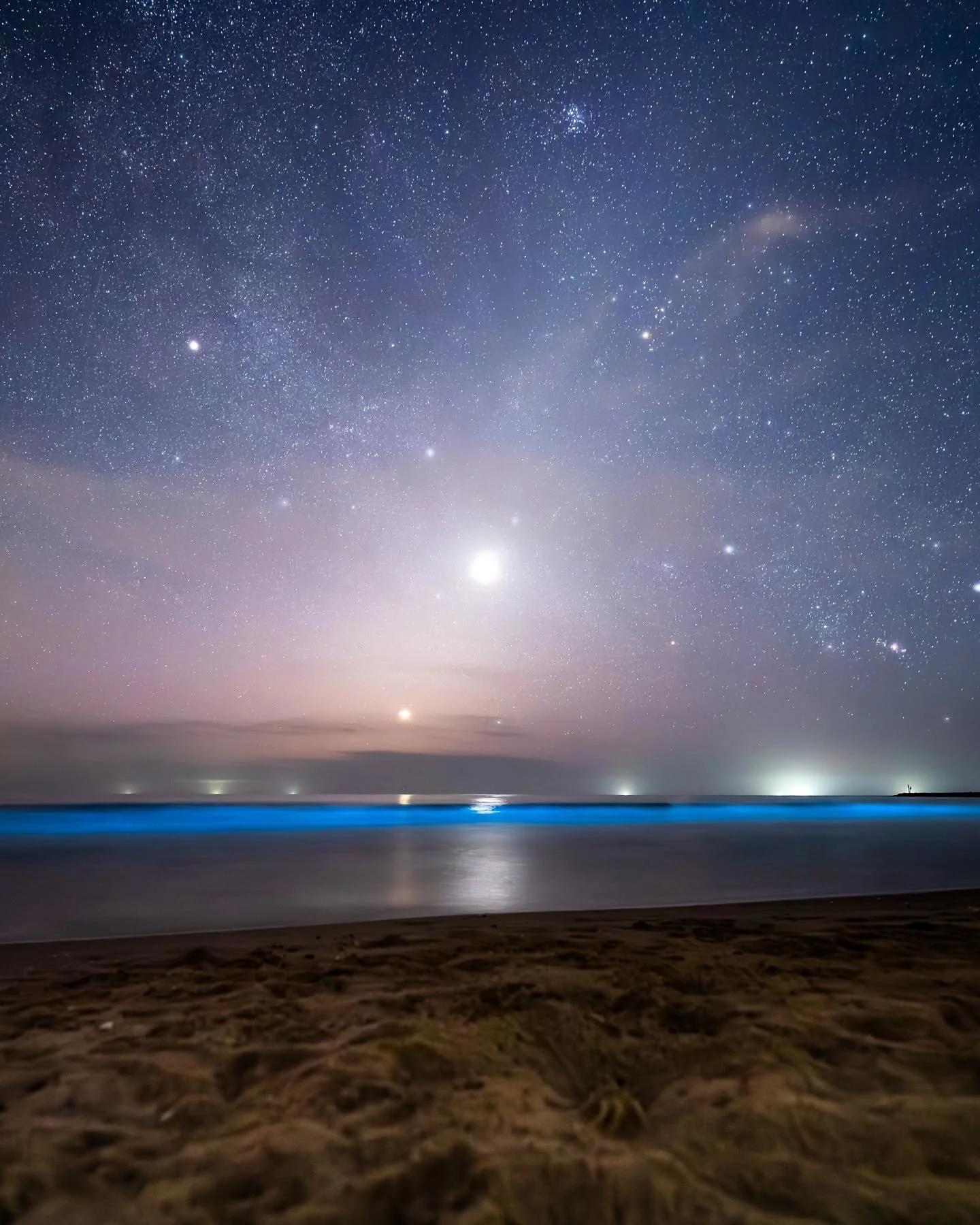 Went out to Padre Island national seashore to camp for the Southern Delta Aquariid and Alpha capricornid meteor showers. And even saw some perseids also along with some bioluminescence! 😛😁
Photo 1 - Venus and Jupiter, pleiades, Orion, a ghost crab 