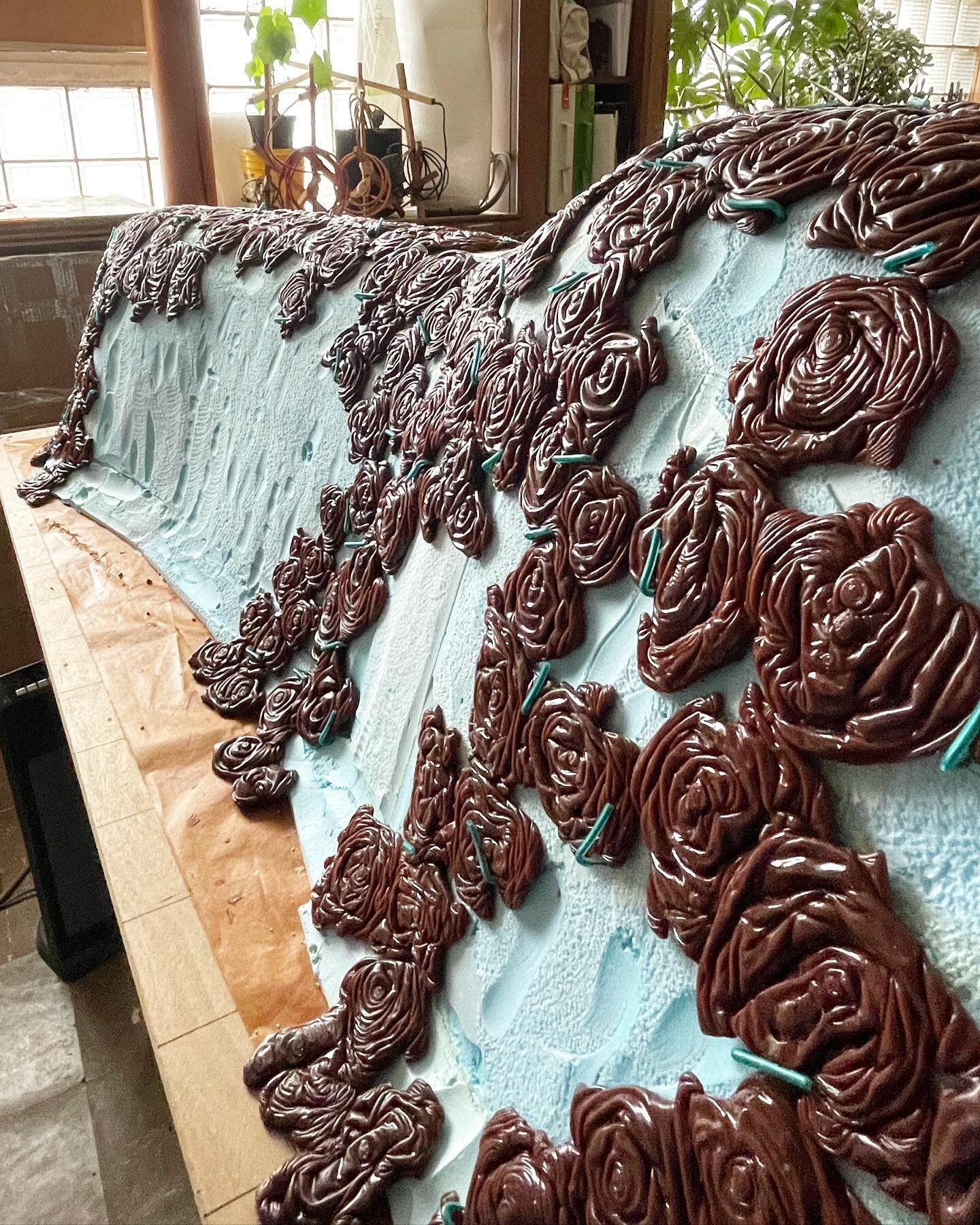 Building the ICB Kudzu Bench at full scale. Each wax element is poured individually onto ice and then portions are assembled over the form. #icecastbronze #icbkudzubench #process #commission #kudzu #haulenbeekstudio