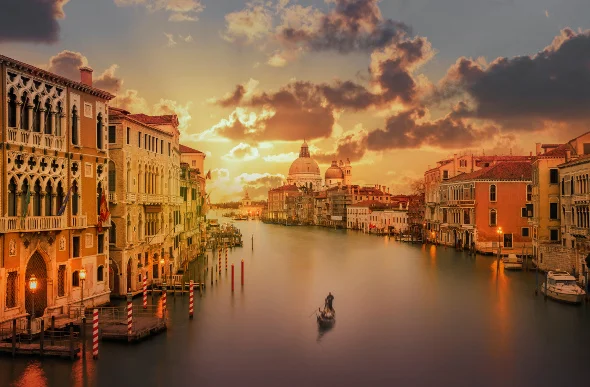 venice-gondola-getty.jpg