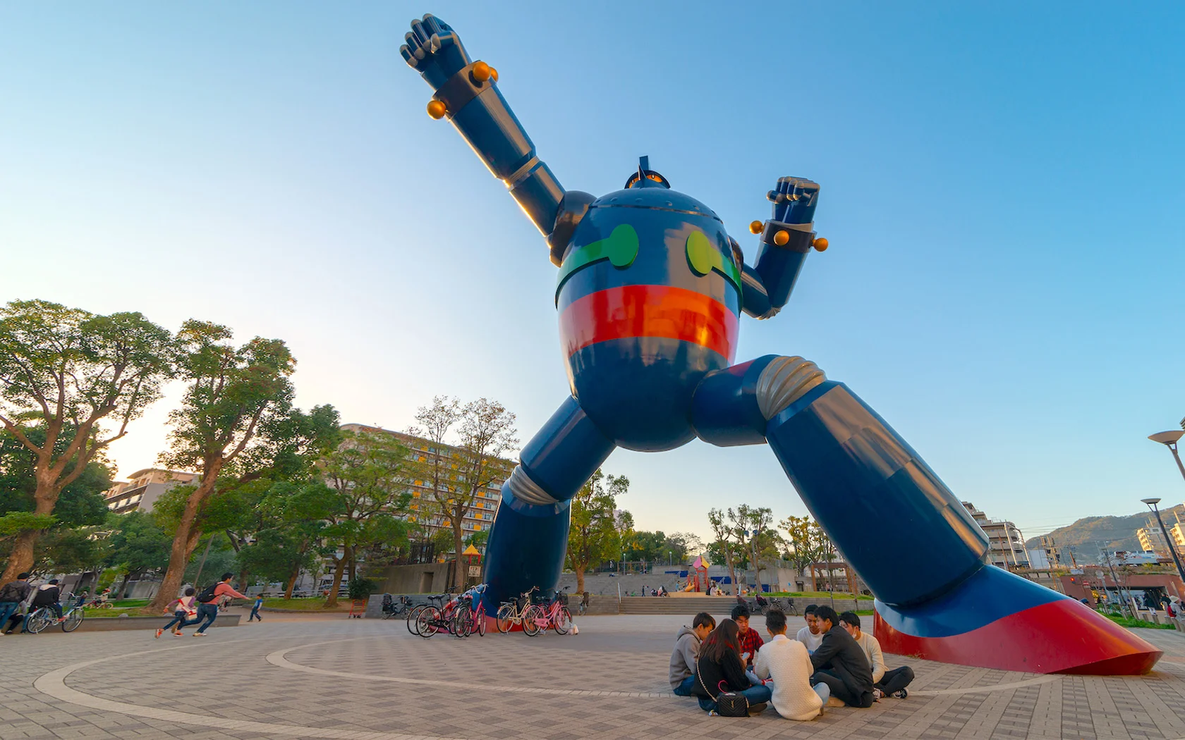 Japans-Big-things-Tetsujin-28-Robot.jpg