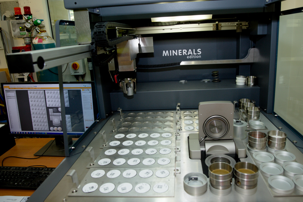412A3680 Talison Lithium Laboratory.jpg