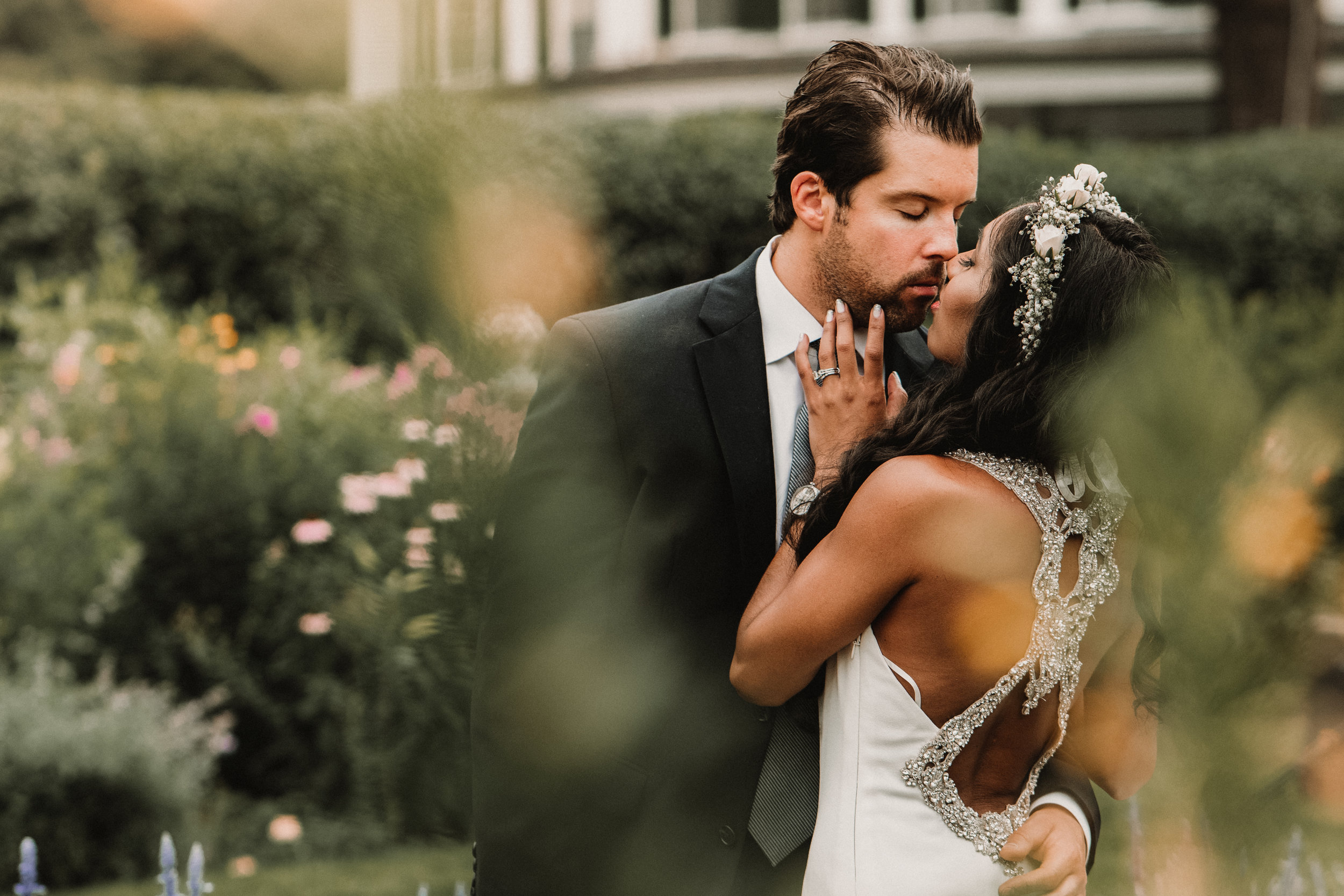 It's the "in between" Moments | Glen Magna Estate Wedding