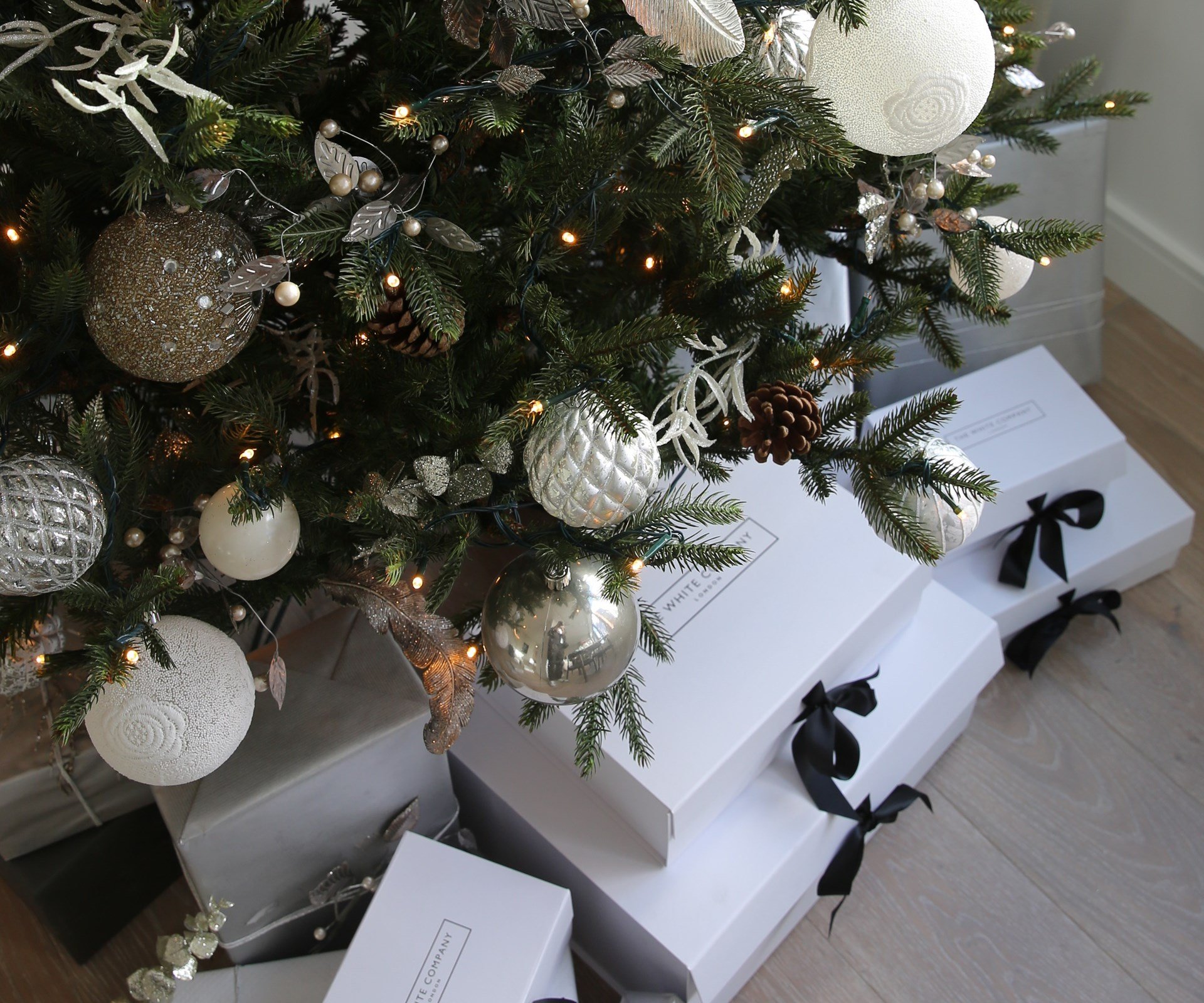 Shopping and Rockin’ Around Canary Wharf