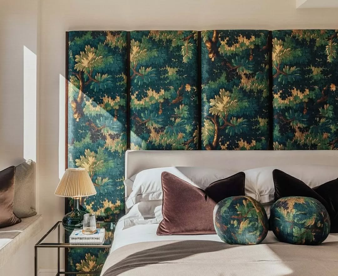 New in.

Originally created for a luxury riverside apartment in Nine Elms by @a.london.interiors, The Botanica Headboard Panel speaks through its fabric, a modern chinoiserie that captures the essence of nature.

Now available at @bazaar.ldn and full