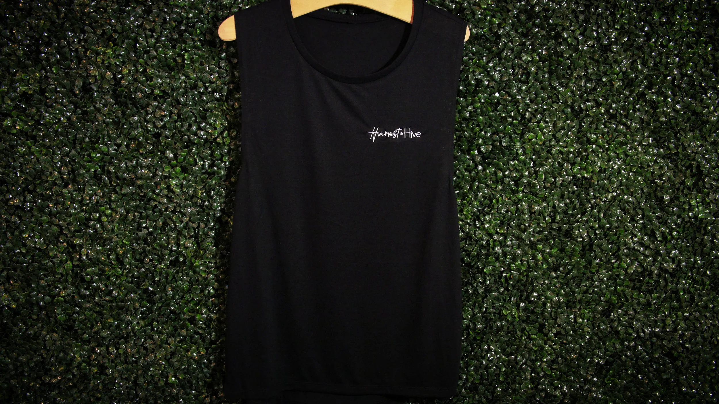Harvest & Hive Ladies Sleeveless Tee