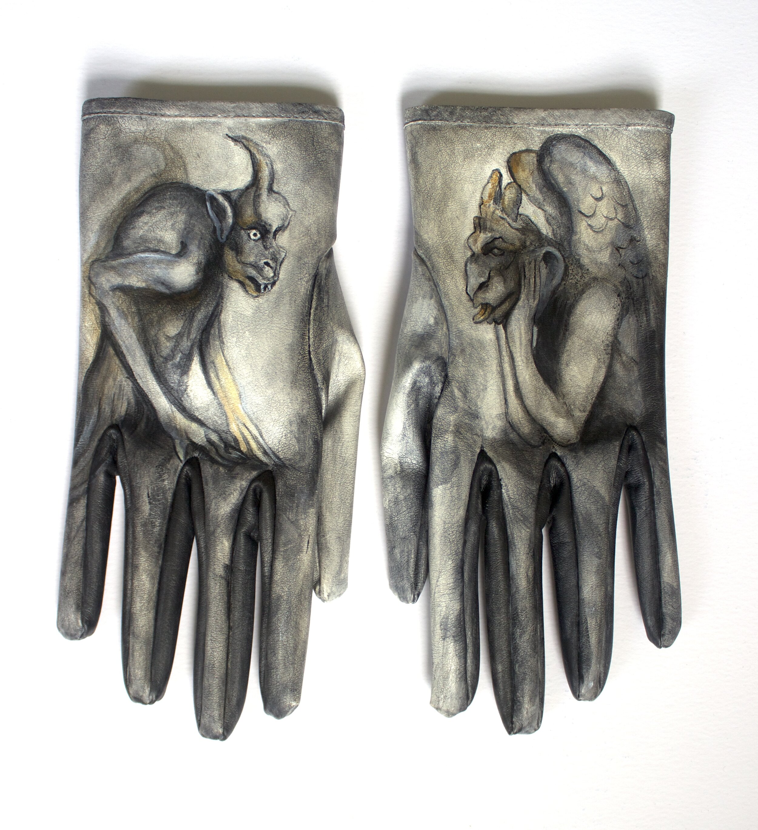 'Notre Dame Gloves,' 2019