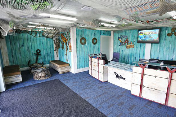 Thorpe-Park-Shark-Hotel-Reception.jpg