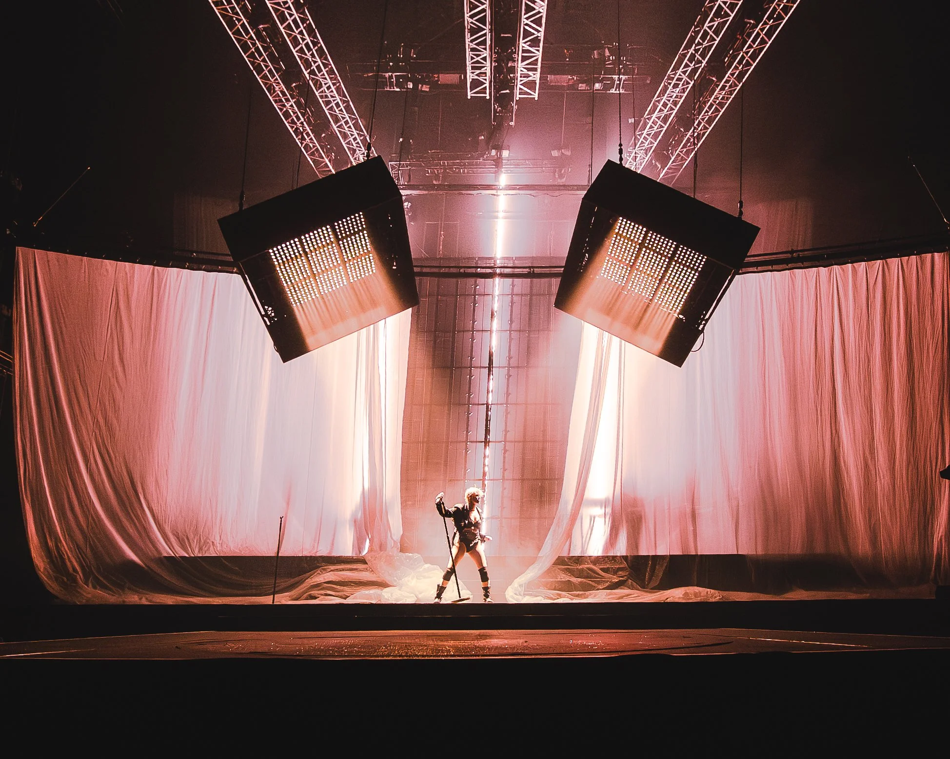 Robyn - Ainsley Taylor Glasgow.jpg