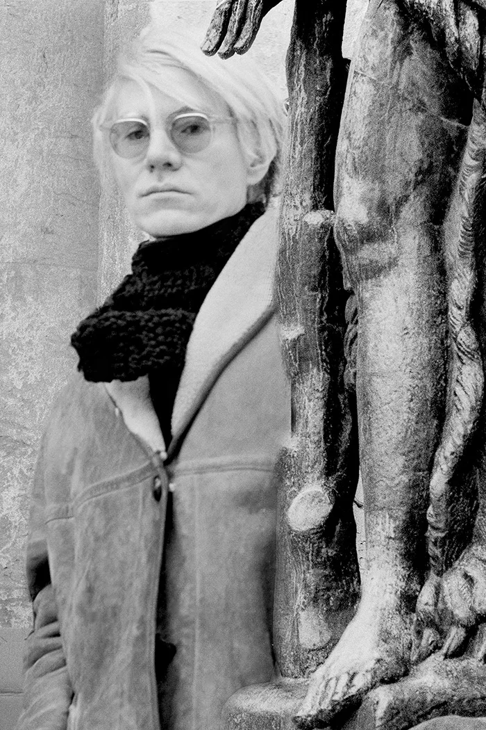 Andy Warhol, sur le Parvis du Musée d'Art Moderne de la Ville de Paris