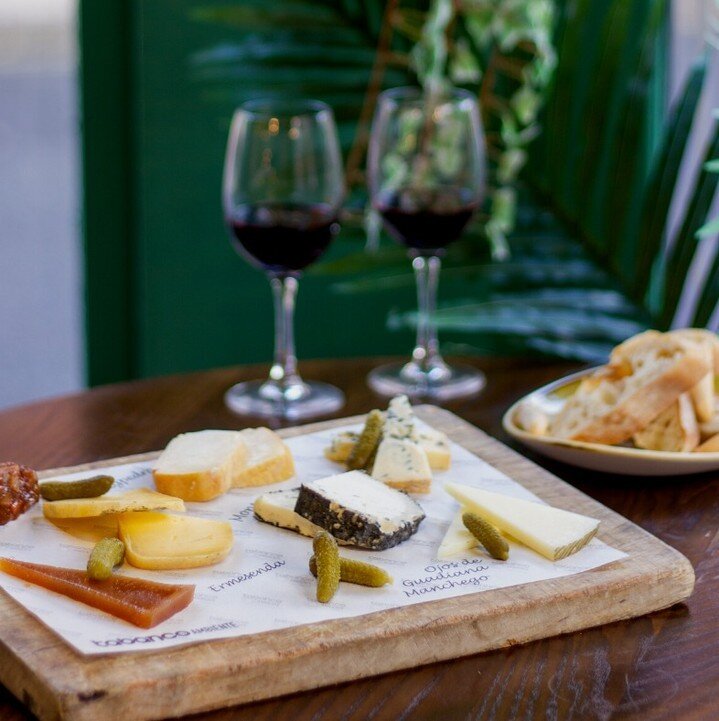 Fridays call for cheese🧀 &amp; wine 🍷 

And they don't come much better than our Spanish Cheese Board! 

Our new-to-the-menu Spanish Cheeseboard features 5 of some of our favourite Spanish cheeses; 

 🧀 Puigpedros, a semi-hard, unpasteurised cow&r