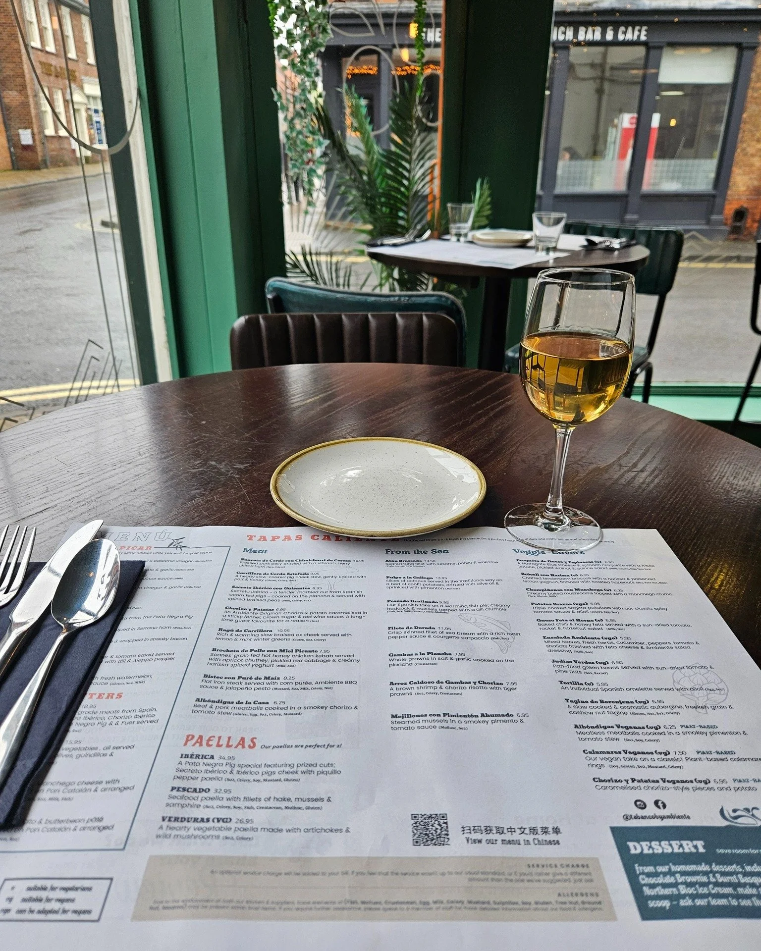 Swipe to build a perfect lunch for one🤩

Enjoy 3 tapas plus our delicious homemade focaccia for just &pound;17.95, available on weekdays until 4pm🧡