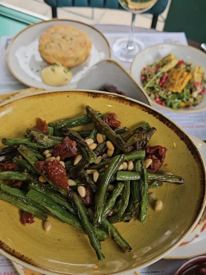 You might not be able to wear these dishes (though you could give it a good go 😂), but eating them might give you a bit of Luck 🍀😏

#stpatricksday #wheretoeatyork #york #greentapas