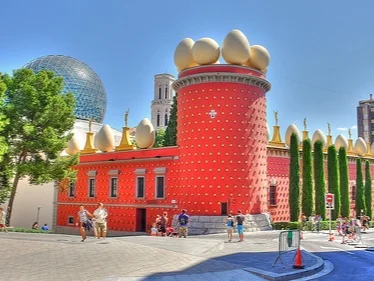 teatro-museo-dali.jpg