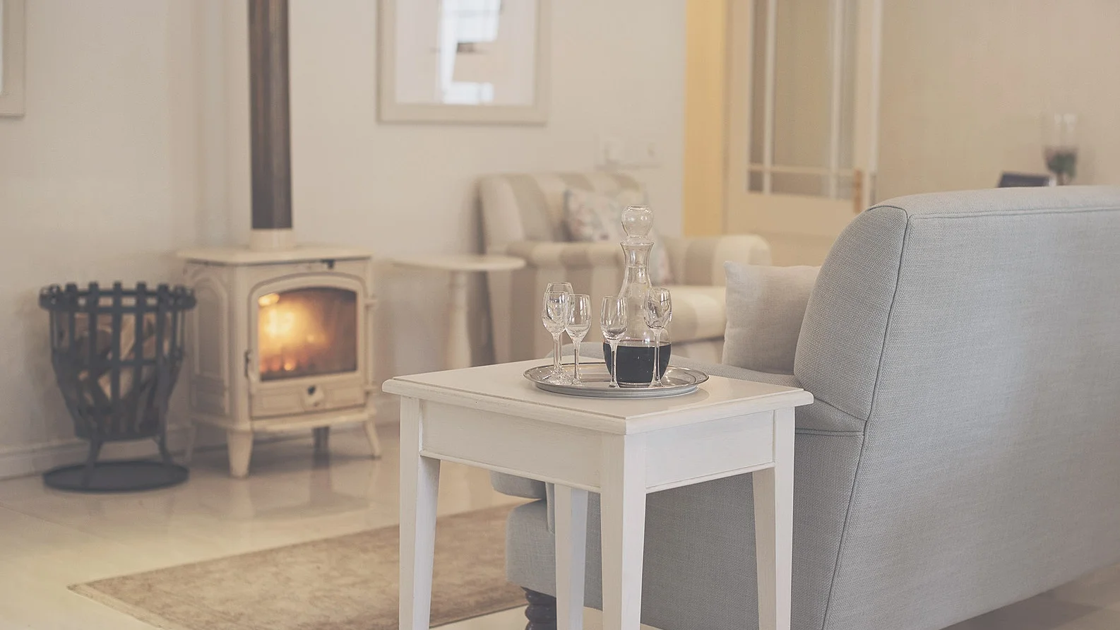 Franschhoek+fireplace+drinks.jpg