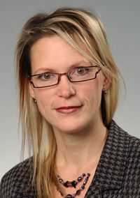 Clara Benson Award Brigitte Guérin Université de Sherbrooke Sponsored by the Canadian Council of University Chemistry Chairs (CCUCC), the Clara Benson Award is presented to recognize a woman who has made a distinguished contribution to chemistry while working in Canada. Click here for a complete list of Clara Benson Award winners.