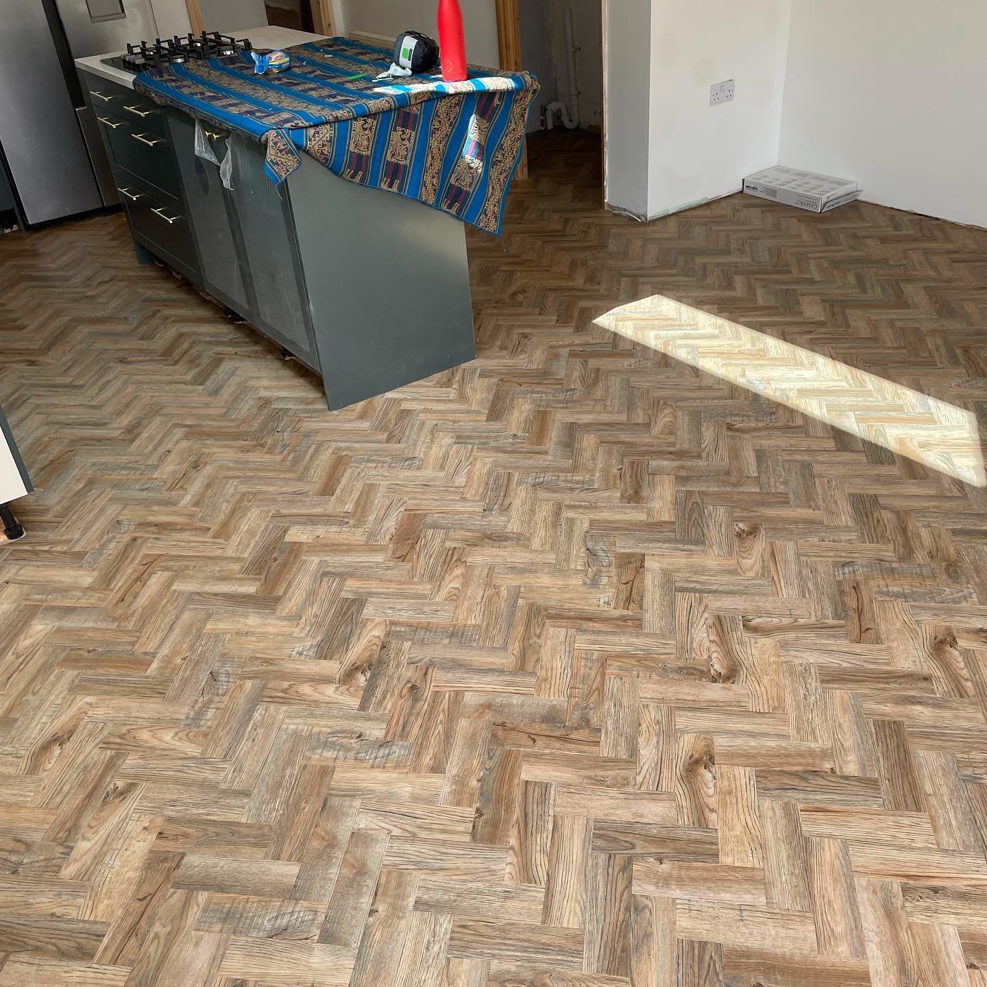 Stunning 😎 CAMARO
2251 CAMBRIDGE PARQUET #boundaryflooringltd #lvtflooring #supplyandfit #berkshire #flooring #flooringinstallation
