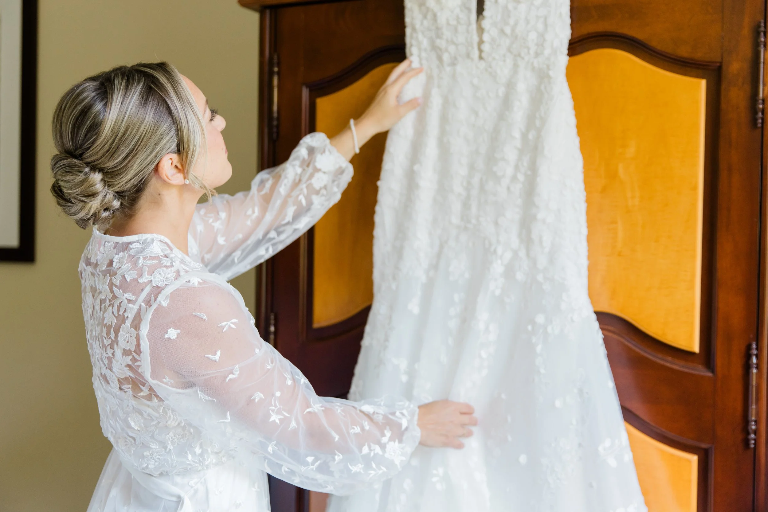 Move Mountains (Lauren)Richard-Dana-Wedding-Warwick Country Club-Warwick-RI-0098 copy.jpg