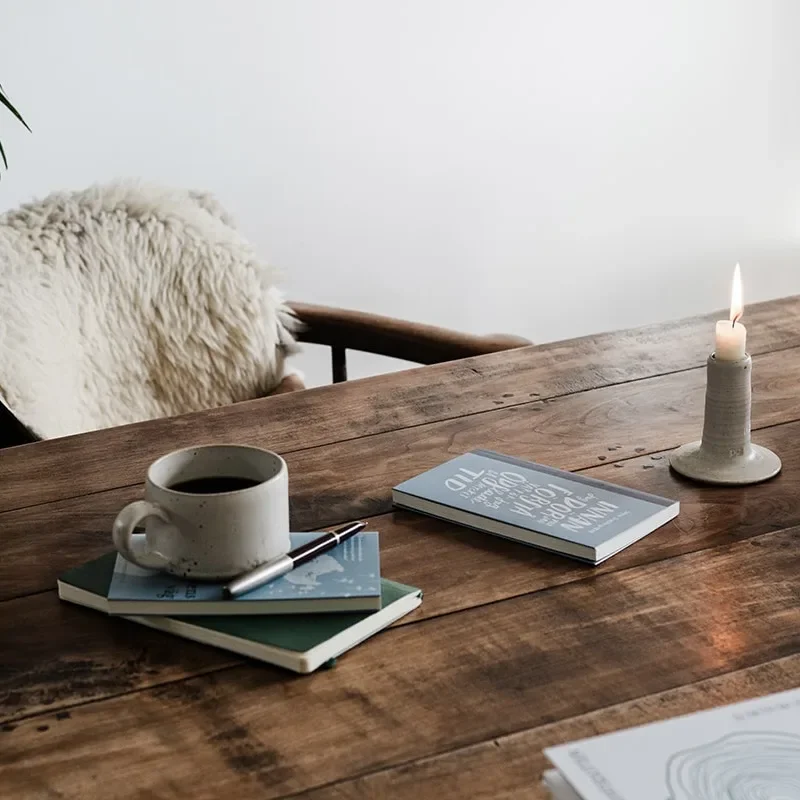 Sofias bocker pa skrivbord