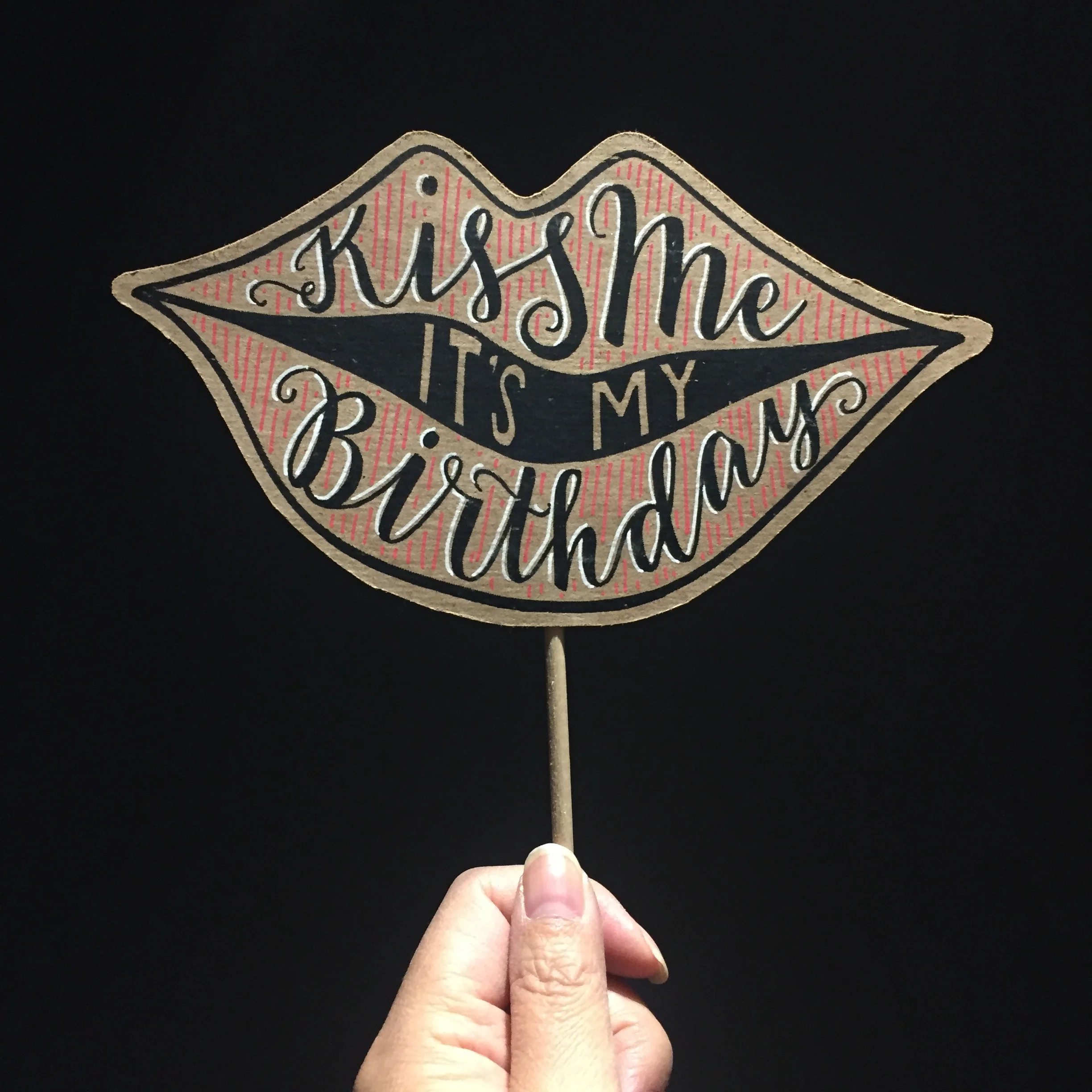 Kiss Me it's my Birthday Posecards™®