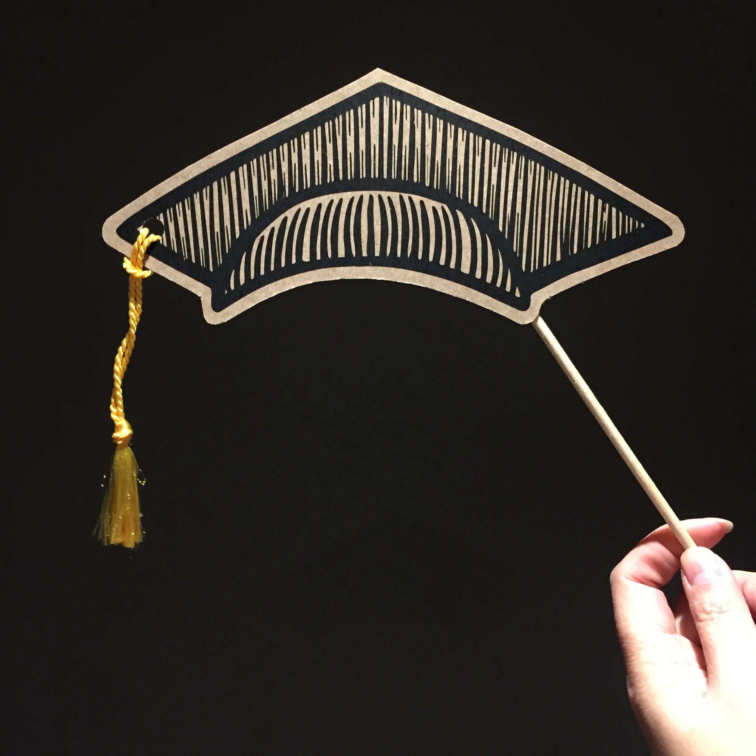 Graduation Hat Posecards™® with Gold Tassle