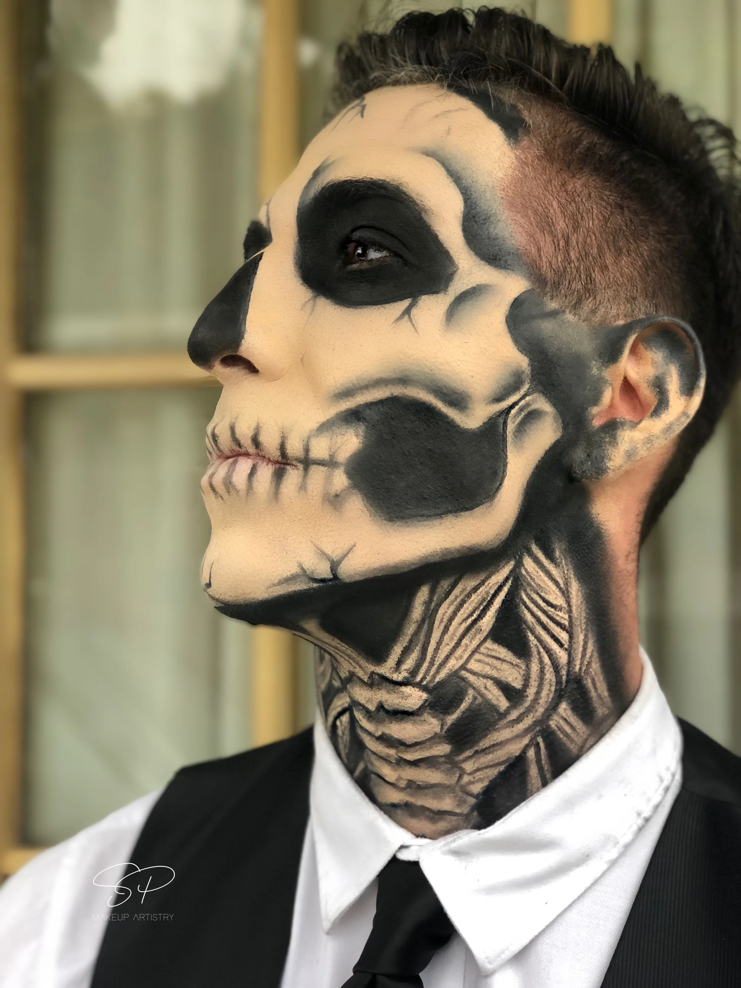 Facetune_27-10-2018-17-23-32 2.jpg