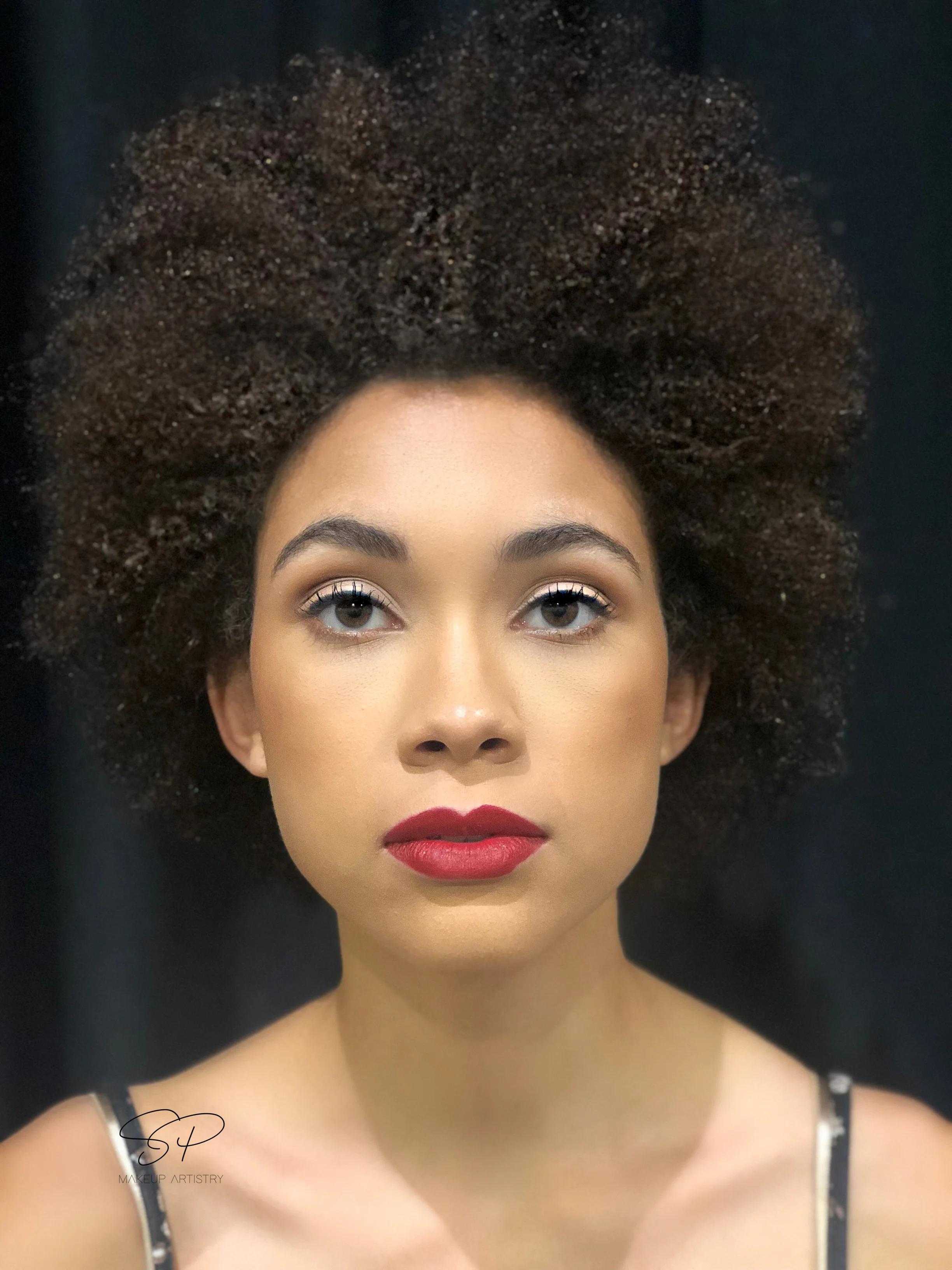 Facetune_18-10-2018-12-20-28.jpg