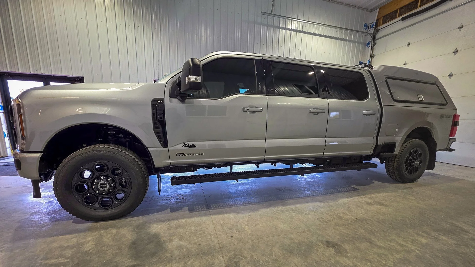 KING SERIES 6 DOOR PICKUP 2024 F-350 SRW