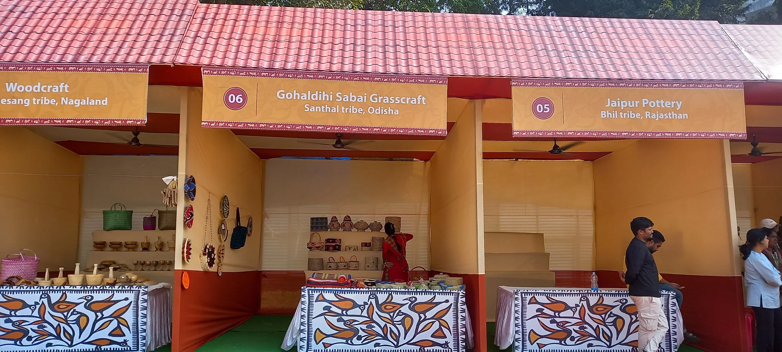 Image 6: Handicraft Stalls at the periphery of the Stage