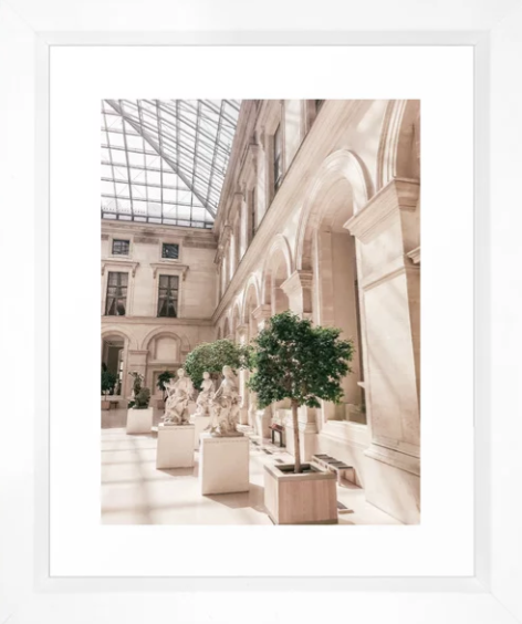Paris Louvre Museum.png