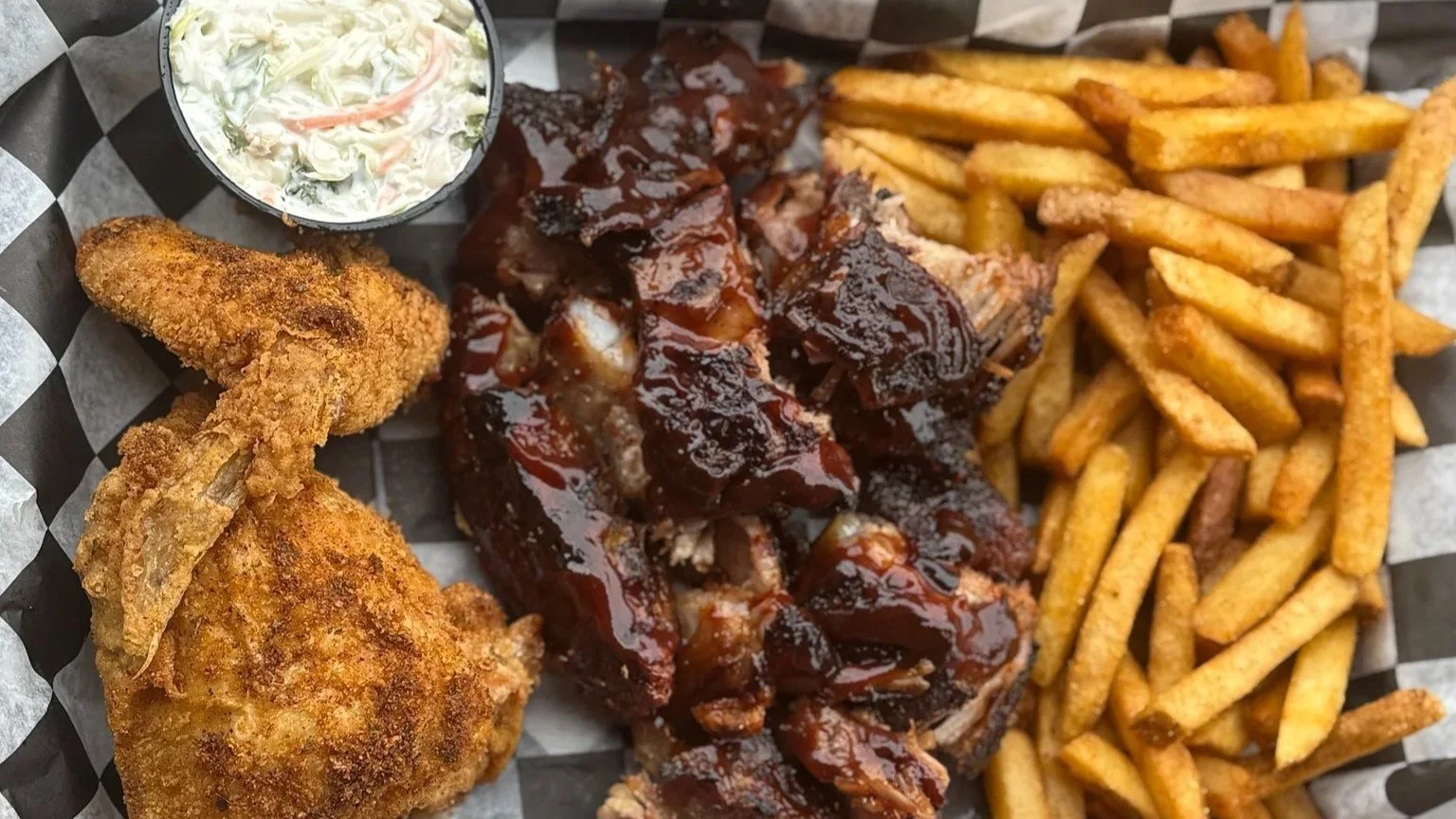 Algonquin’s Flavor Haven: BBQ, Fried Chicken &amp; More