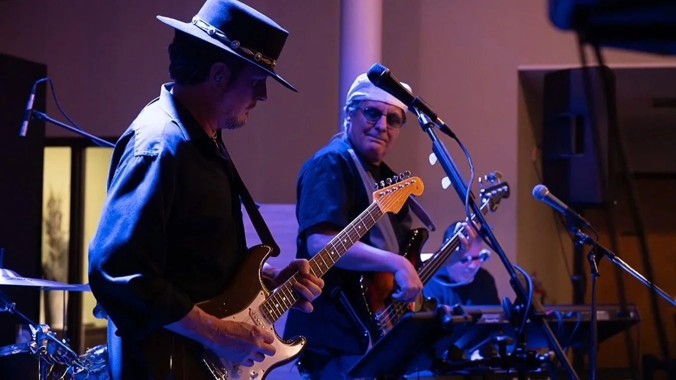 Electric Phase (UFO) + Wall of Denial (Stevie Ray Vaughan)