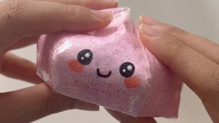DIY Glitter Dumpling 
