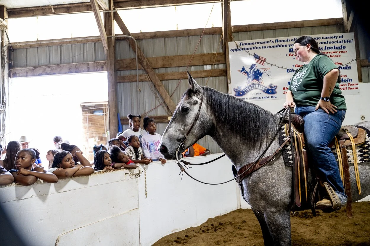2-Getting Ready for the barrel race-2508.jpg