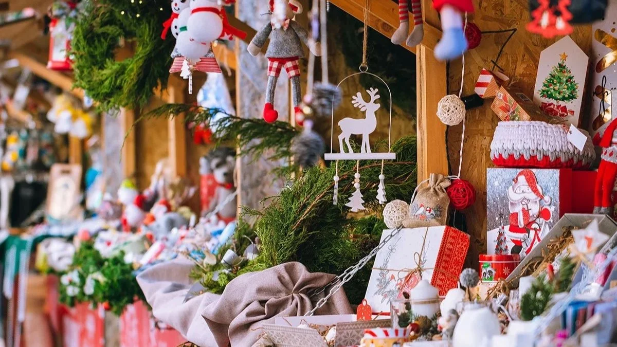 Happy Holidays Craft &amp; Gift Event