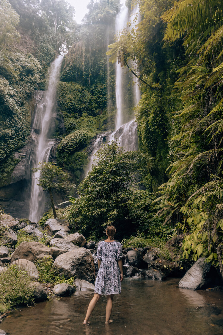 There are so many beautiful waterfalls all over Bali, many with amazing hikes through the jungle and beautiful blue waters. Sounds amazing right? These are the  waterfalls you can’t miss ! I’ve put together a list of the  top 4 waterfalls you must-see in Bali . You might even call these  the best waterfalls in Bali!  Add these to your Bali bucketlist and enjoy the adventure!