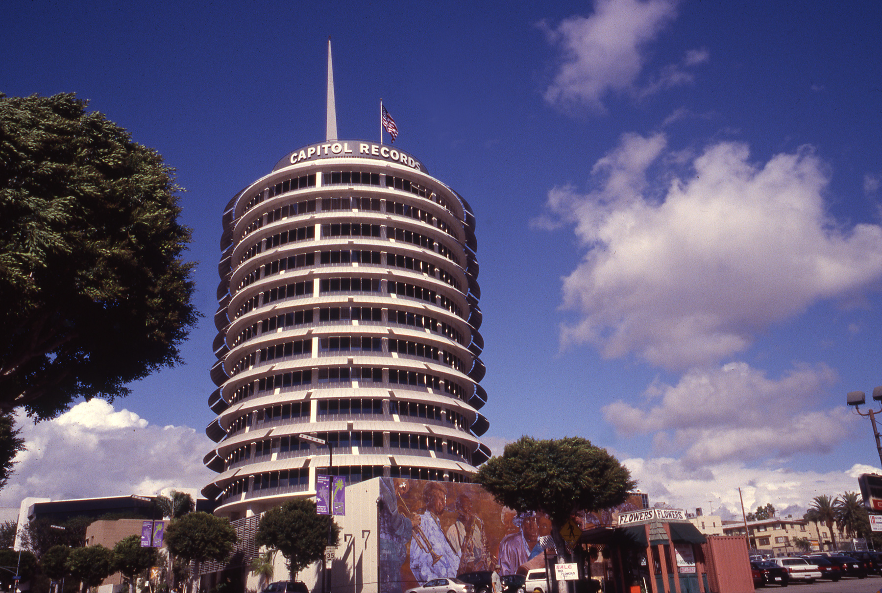 capitol records.485.JPG