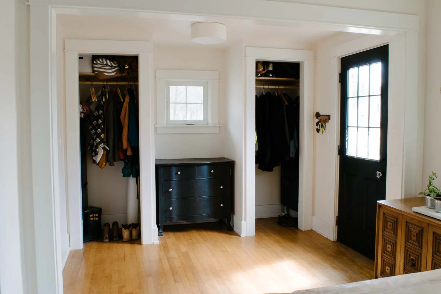 Bungalow Porch To Front Entry | One Room Challenge Week 1