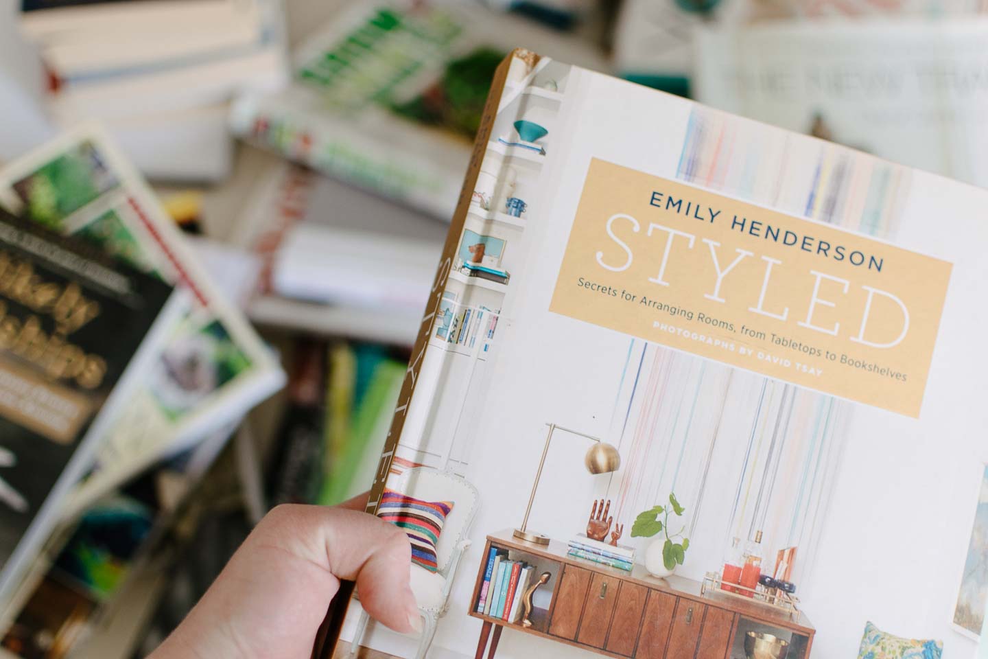 6 Things To Note About Organizing Books (Magic Of Tidying)