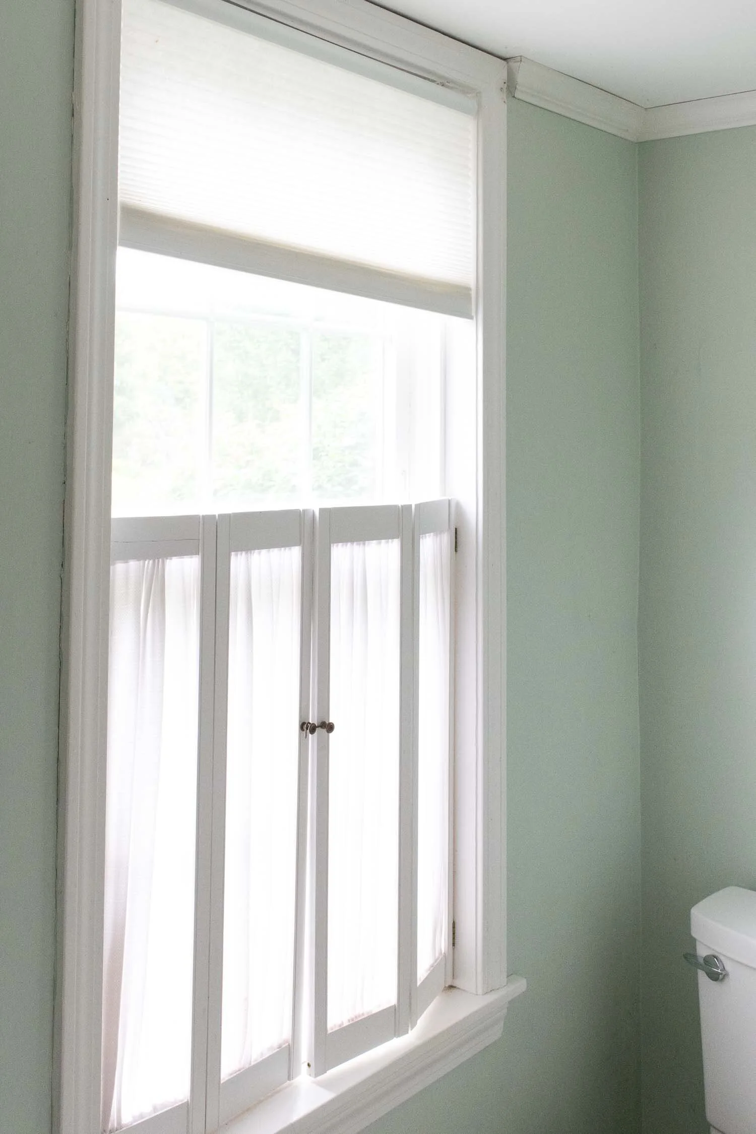 Starting A $1,500 Makeover on the Bath the Entire Family Uses-4211.jpg