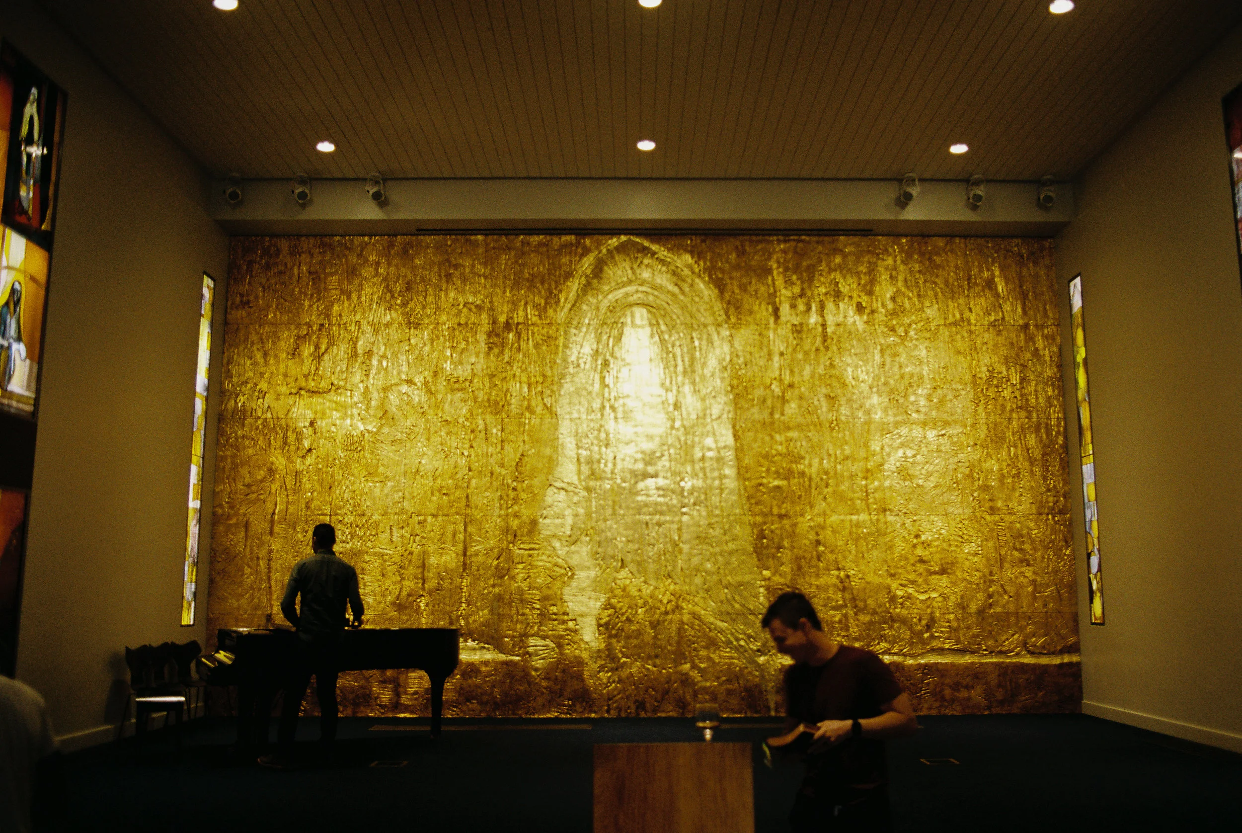 Hong607835-R1-023-10.jpg