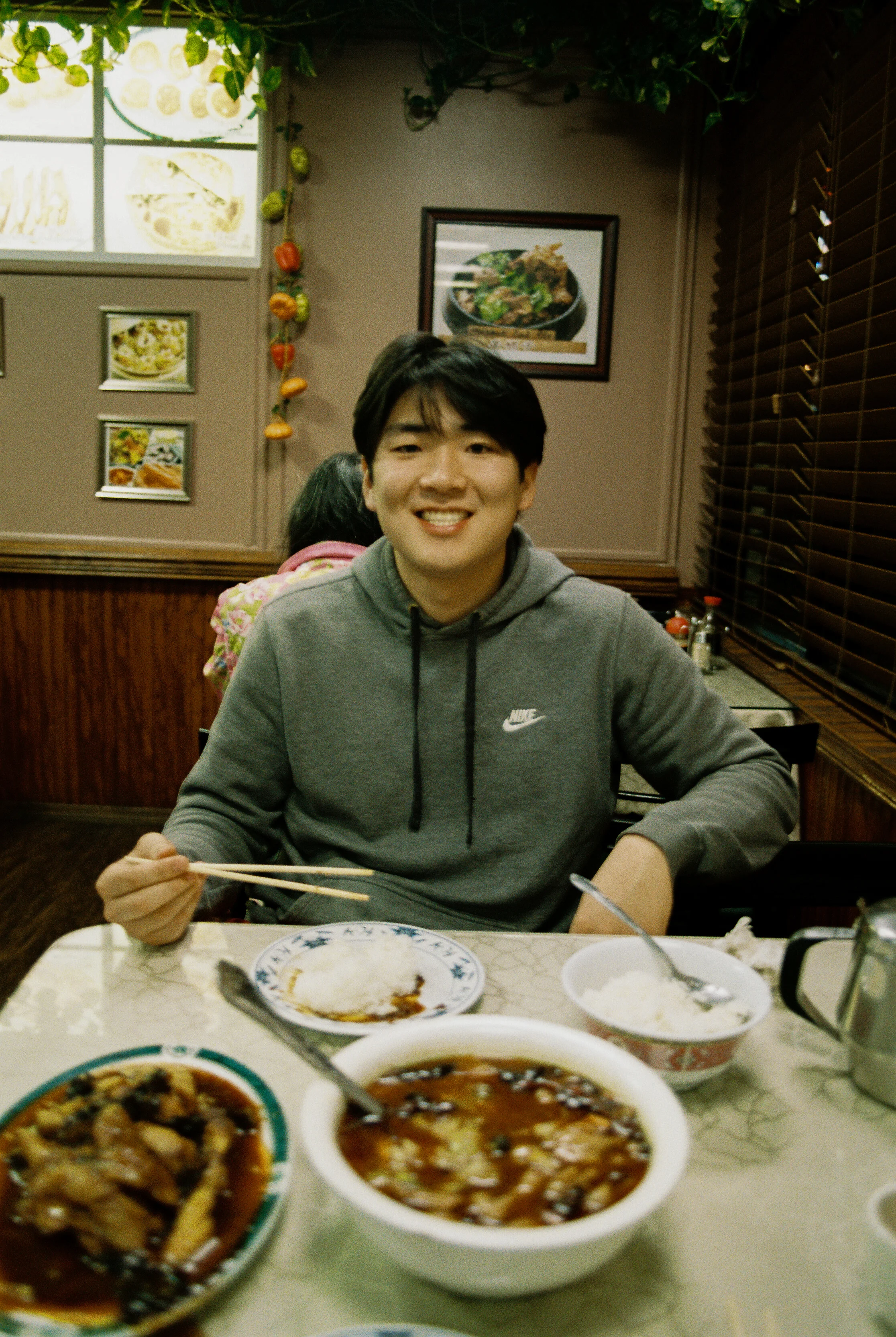 Hong607835-R1-057-27.jpg