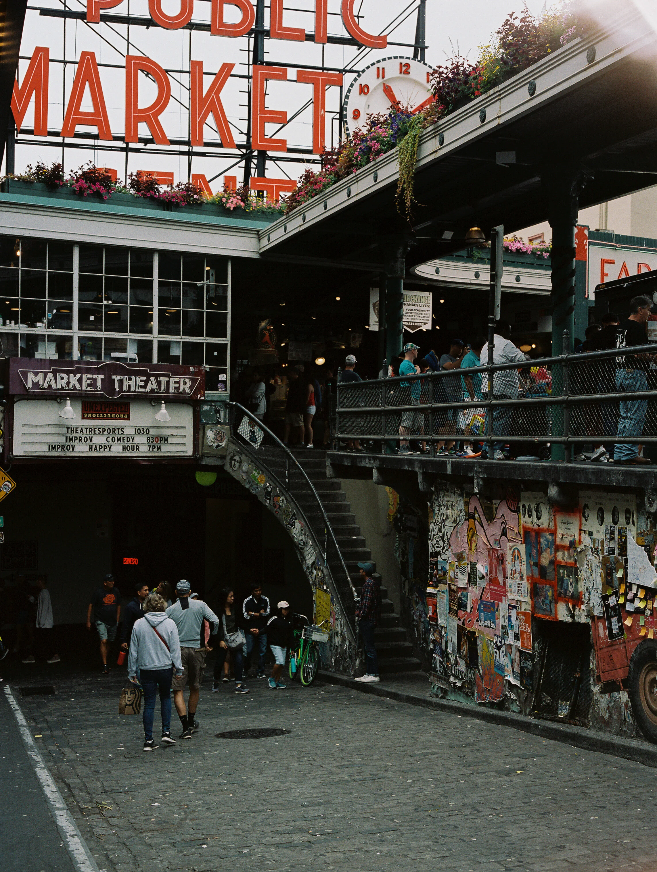Hong081675-R1-E012.jpg