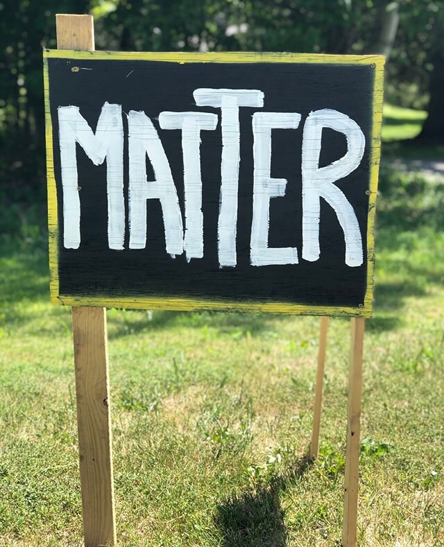 Sign Stories- Part 3:⁠
Just a blanket category for all the honks of support, IG messages, and even a neighbor coming to our door- with a handful of fresh rhubarb to thank us and welcome us to the neighborhood (even tho, we've had the house since Dece