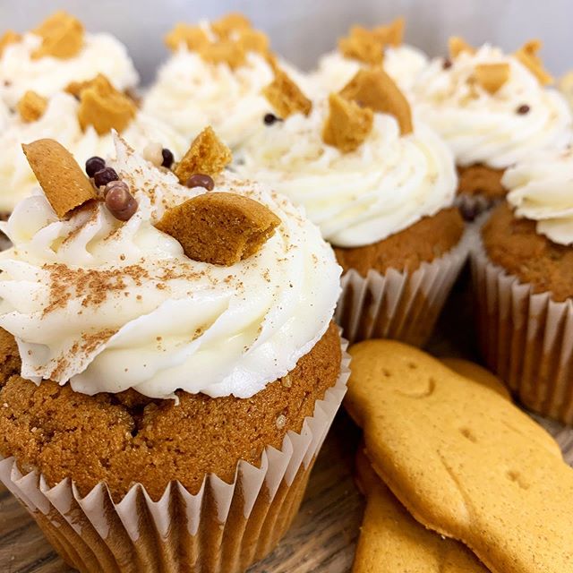 Gingerbread latte cupcakes! 🧁