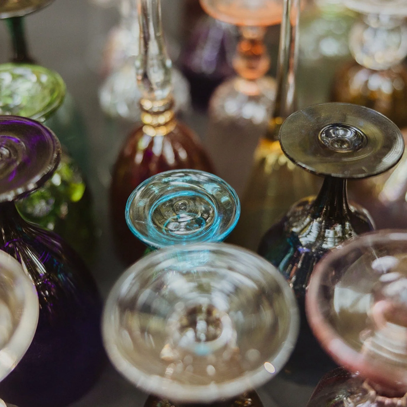 Life&rsquo;s too short for boring glasses. 💫 
#Campnoyoevents