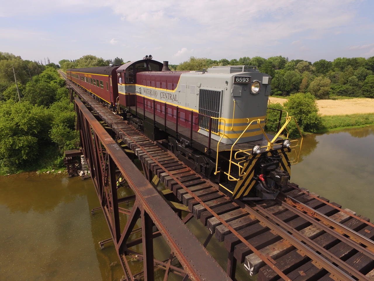 6593 and train on Conestogo River Treetle (1).jpg