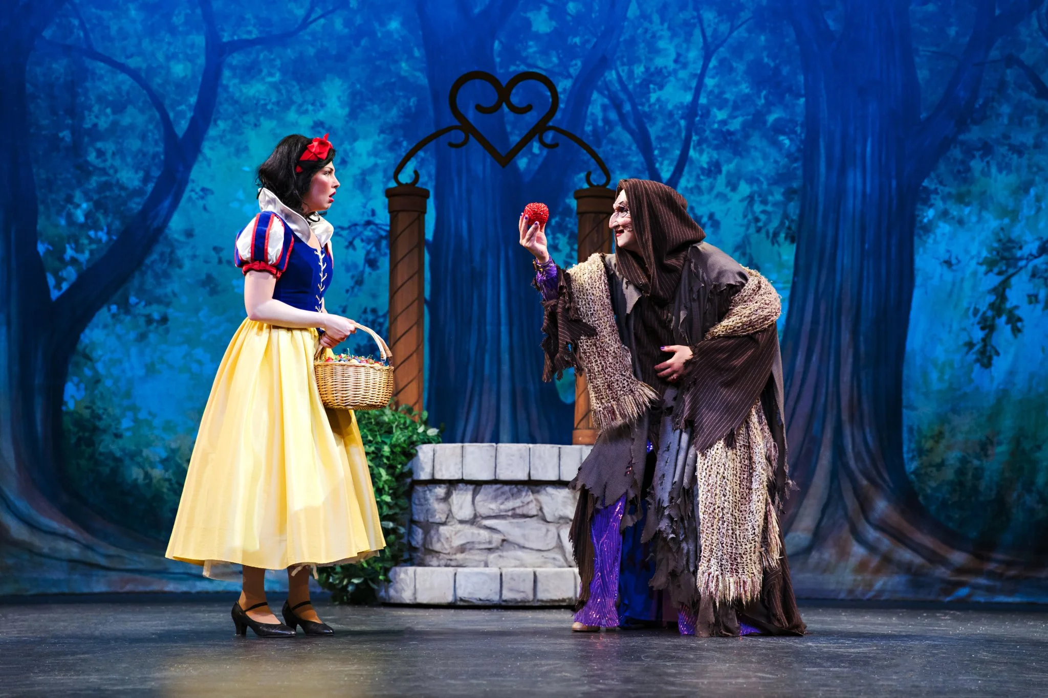 picture of a snow white in a yellow and blue dress