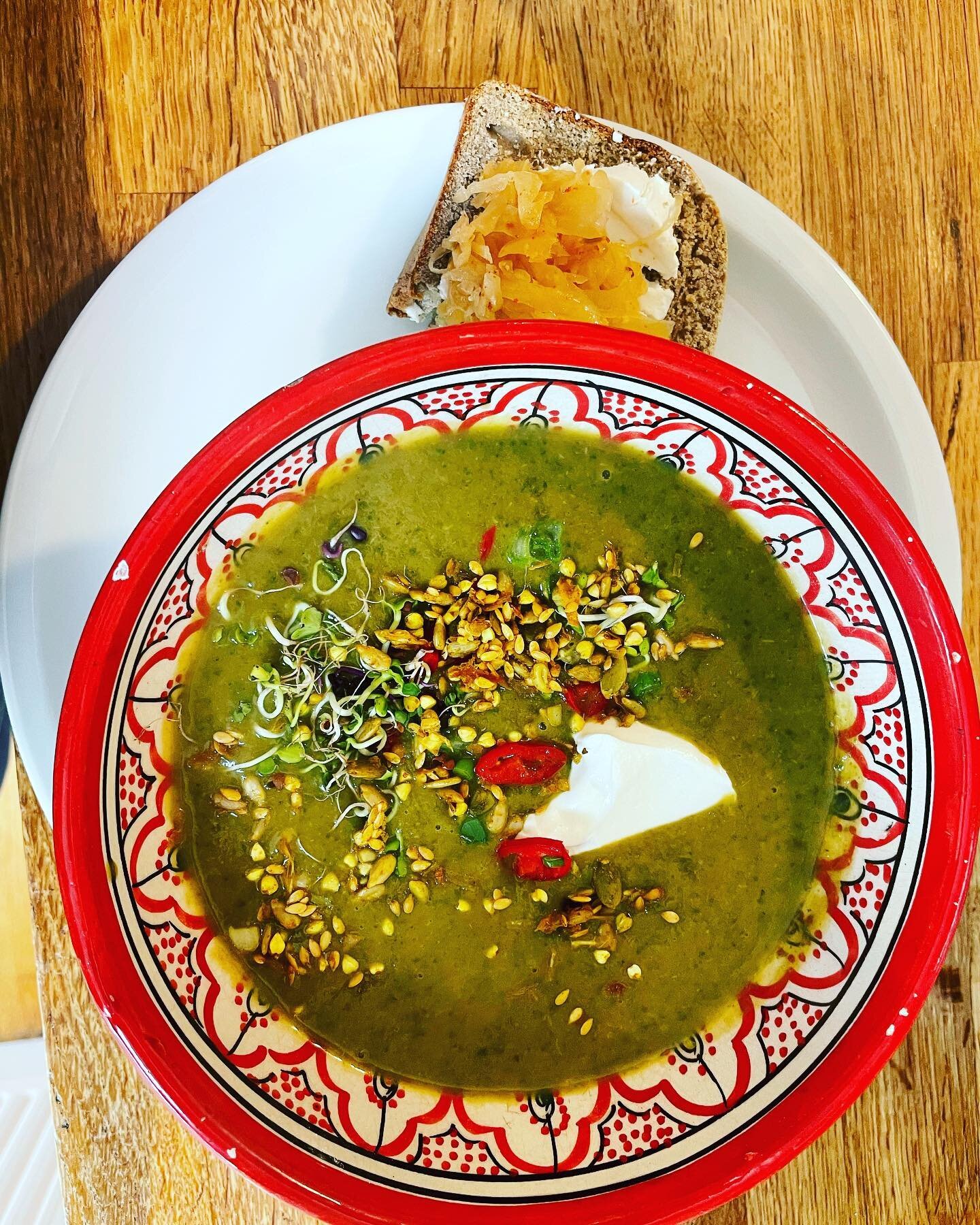 Sunday soup&hellip;

Today we are nesting as my eldest has an earache. This delicious green soup was inspired by @gemswholesomekitchen green noisily soup - always a winner ❤️ 
I added some @youjuicecleanse probiotic seeds, and also some @savvykraut_u