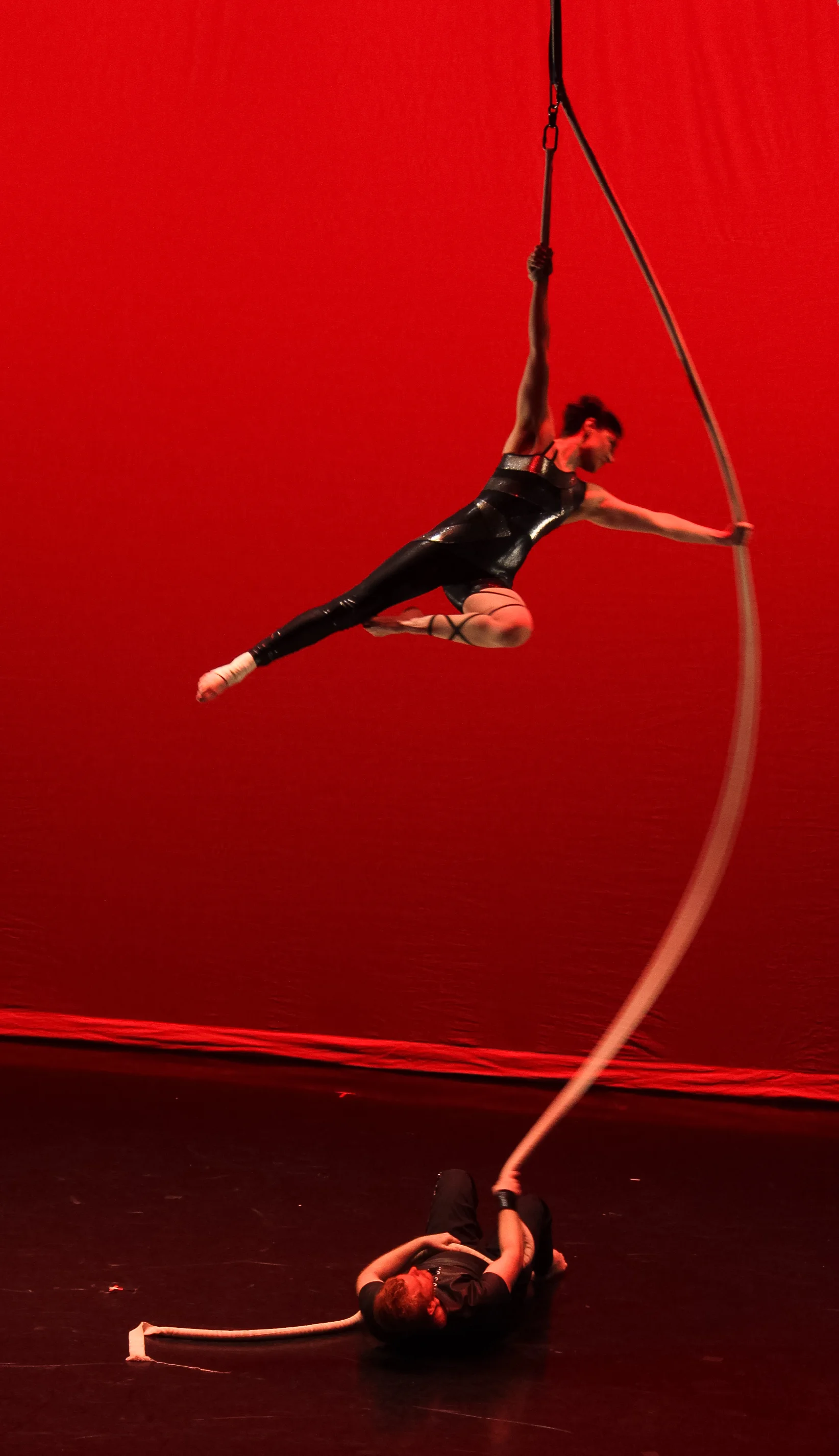  Aerialists Stephanie Sine and Bobby Hedglin-Tayor performing at  The Choreographer’s Canvas  at Manhattan Movement and Arts Center. 
