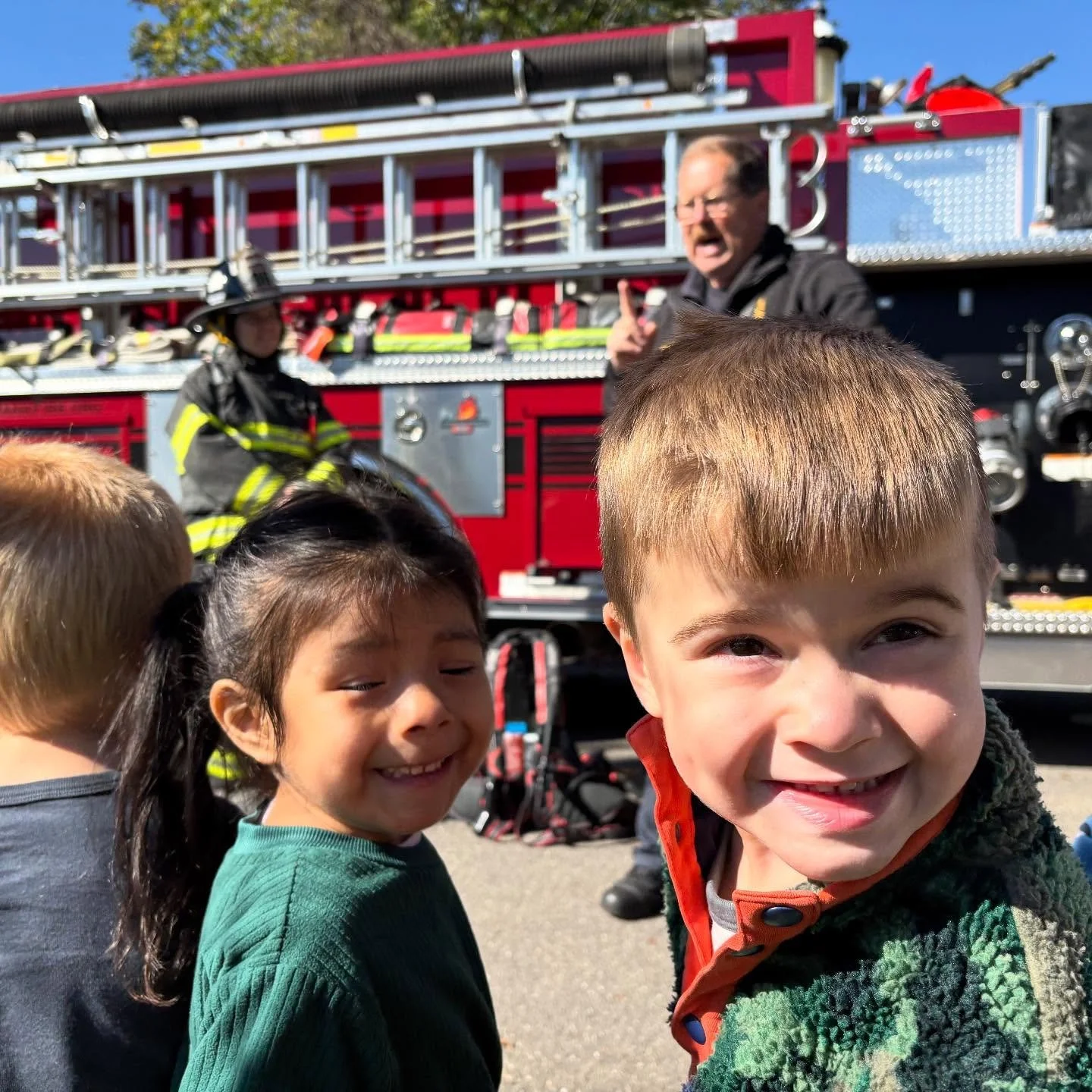 Thank you so much to @redbankfire for stopping by the Center today to teach and show our children that firefighters are our friends and here to help us! 🚒❤️